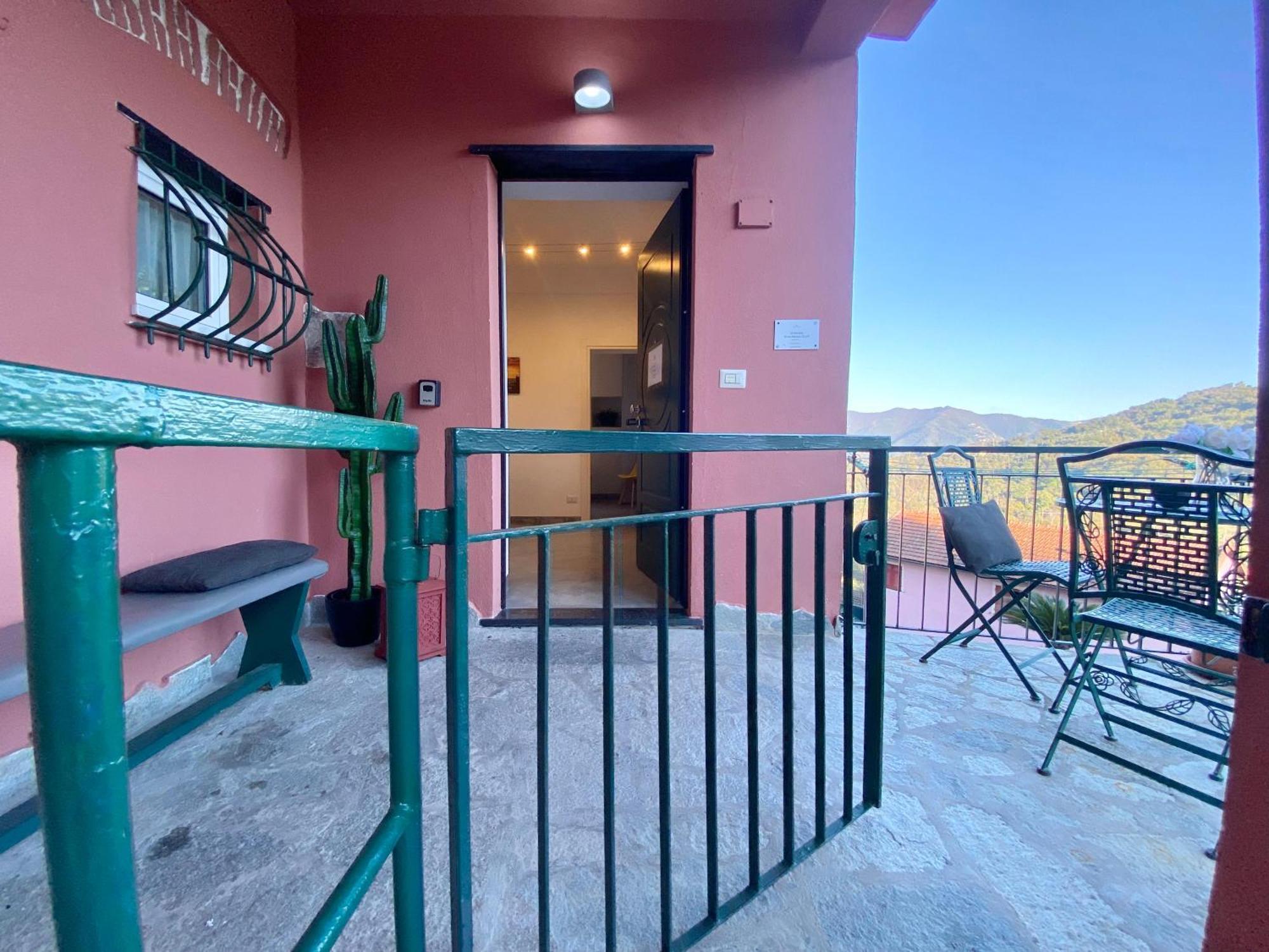 Alla Casa Rosa, Peaceful Apartment Surrounded By Greenery With Free Parking, Wifi & Air Conditioning 拉帕洛 外观 照片