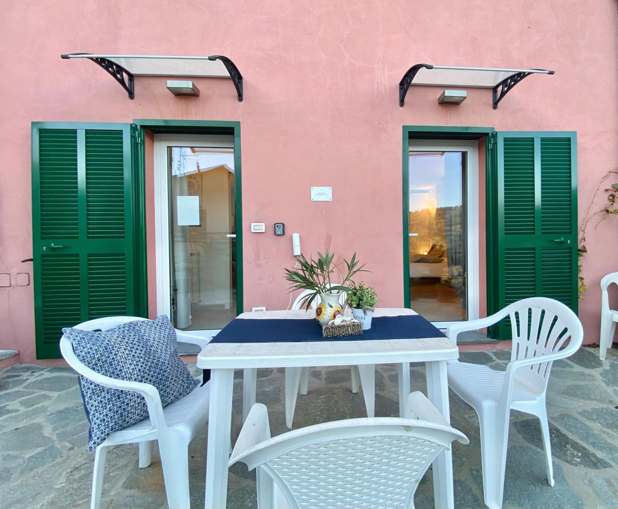 Alla Casa Rosa, Peaceful Apartment Surrounded By Greenery With Free Parking, Wifi & Air Conditioning 拉帕洛 外观 照片